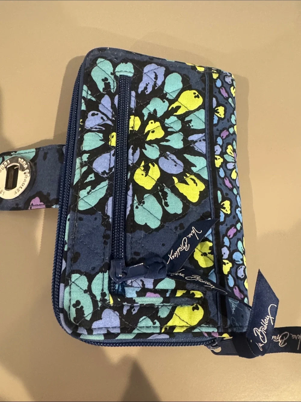 Vera Bradley Navy Quilted Floral Wallet print Indigo pop NWOT - Picture 5 of 5